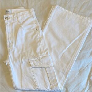 Agolde Minka cargo jean in milkshake.